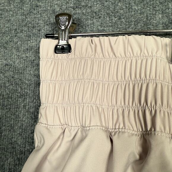 New Nike Womens Small Loose Fit Training Shorts Tan High Waist DX6642-019 - Picture 4 of 9